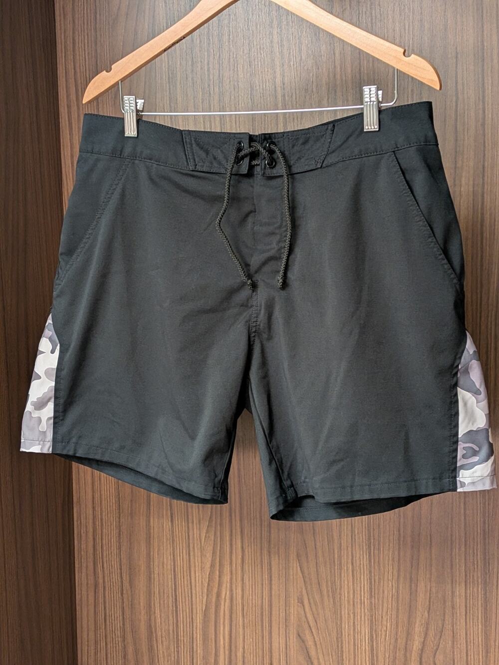 Huk Performance Fishing Board Shorts Men 34 Black Kryptek Camo Stretch Quick Dry